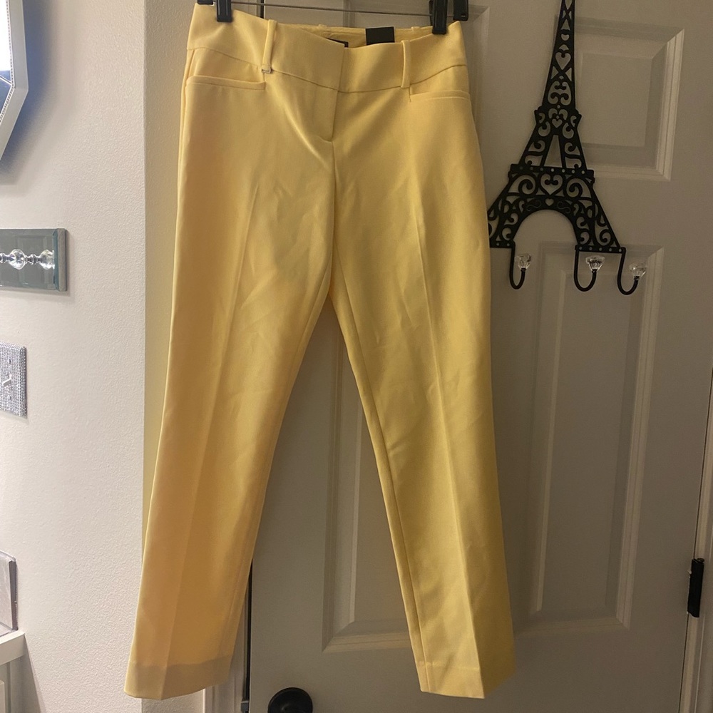 NWT Women’s The Limited drew fit  yellow ankle  pants